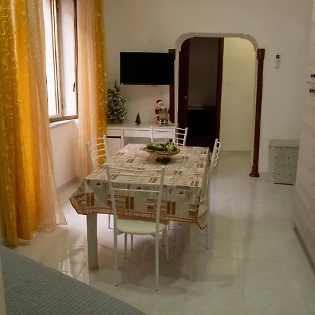בית נופש Casa Russo Enzo נאפולי